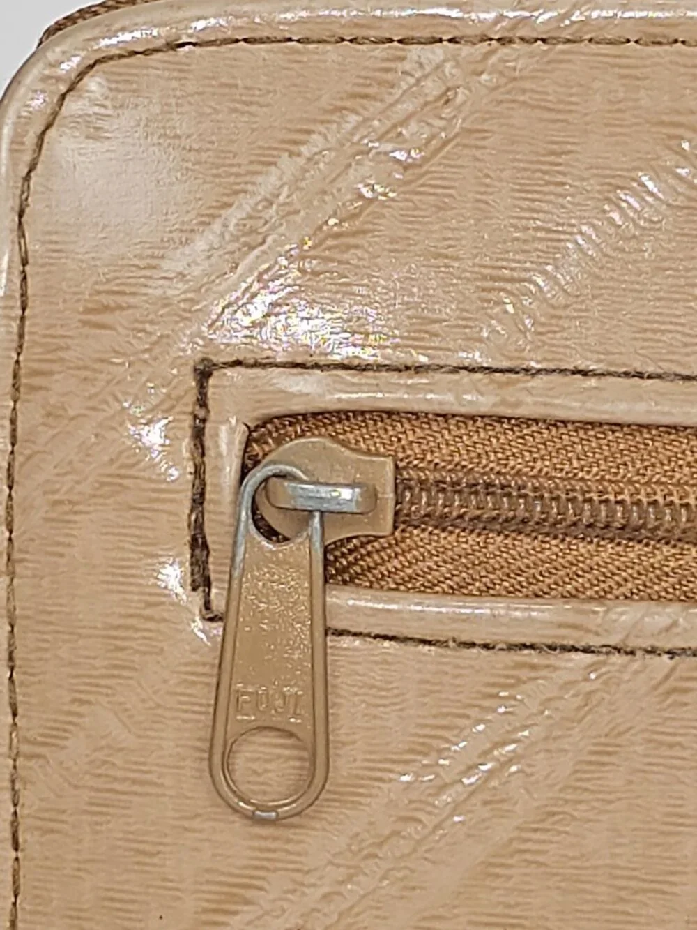 Vintage Genuine Eel Skin Tan Zip Around Wallet Retro Textured Organizer Clutch